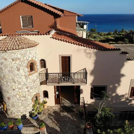 Zagamilos 2* Koróni